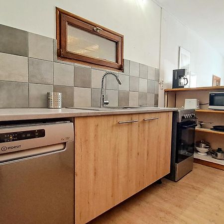 Mazet En Provence Pour 4, Piscine Chauffee Privee, Jardin Clos Prive, Barbecue, Chiens Admis Sainte-Jalle Exterior foto