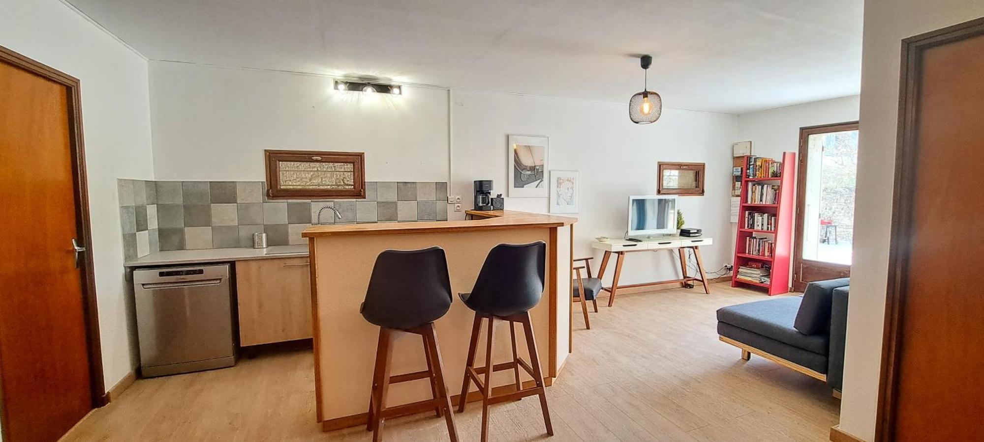 Mazet En Provence Pour 4, Piscine Chauffee Privee, Jardin Clos Prive, Barbecue, Chiens Admis Sainte-Jalle Exterior foto